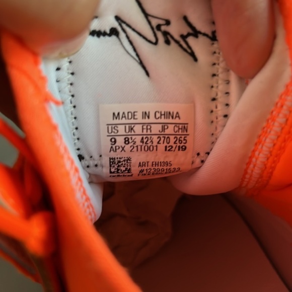 Y-3 Kaiwa Solar Orange Black Sneakers - Picture 12 of 12